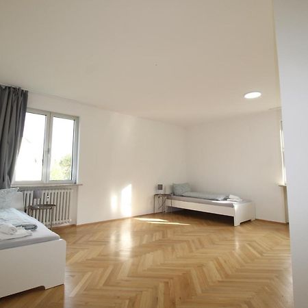 Apartmenthaus Kitzingen - Grosszuegige Wohnungen Fuer Je 6 Personen Mit Balkon Ngoại thất bức ảnh