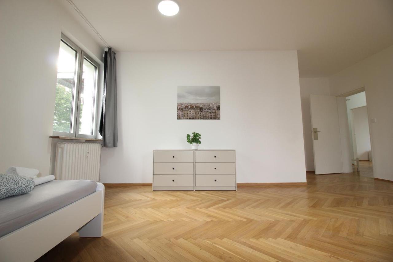 Apartmenthaus Kitzingen - Grosszuegige Wohnungen Fuer Je 6 Personen Mit Balkon Ngoại thất bức ảnh
