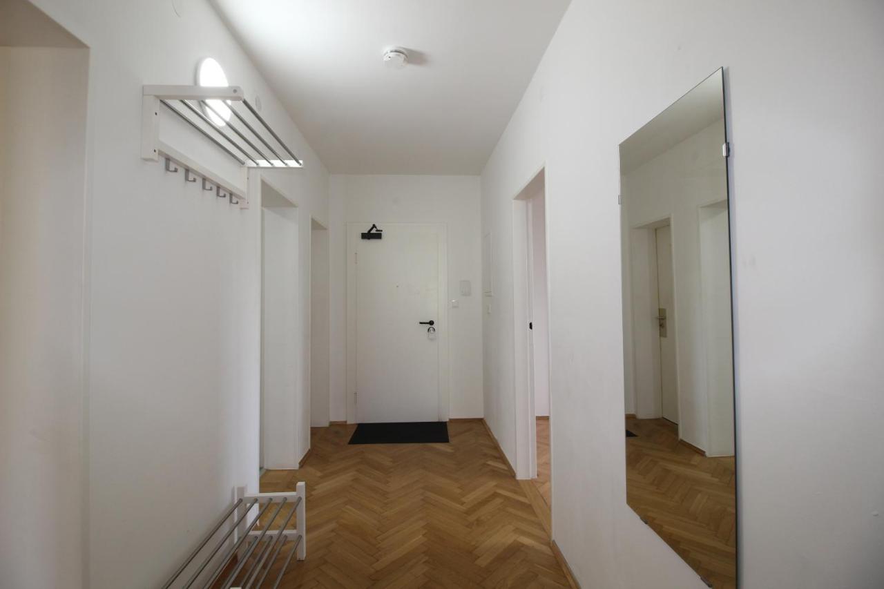 Apartmenthaus Kitzingen - Grosszuegige Wohnungen Fuer Je 6 Personen Mit Balkon Ngoại thất bức ảnh