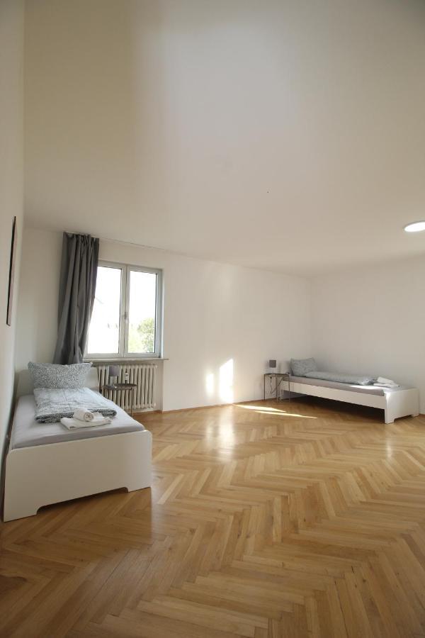 Apartmenthaus Kitzingen - Grosszuegige Wohnungen Fuer Je 6 Personen Mit Balkon Ngoại thất bức ảnh