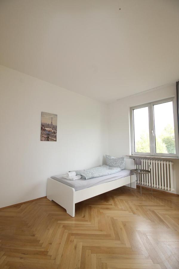 Apartmenthaus Kitzingen - Grosszuegige Wohnungen Fuer Je 6 Personen Mit Balkon Ngoại thất bức ảnh